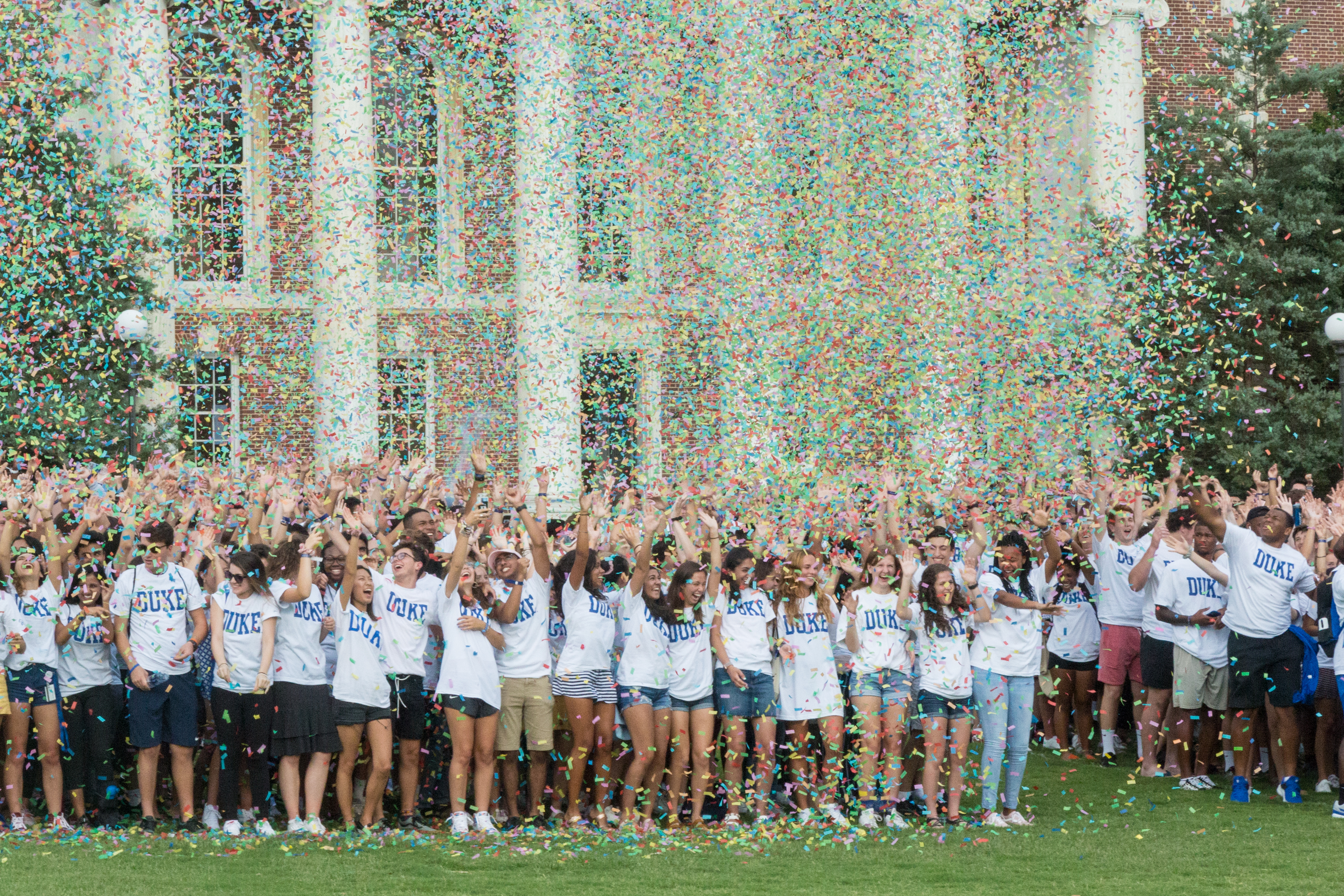 First-year students enjoy the 2023 Class Photo experience in front of the East Union.